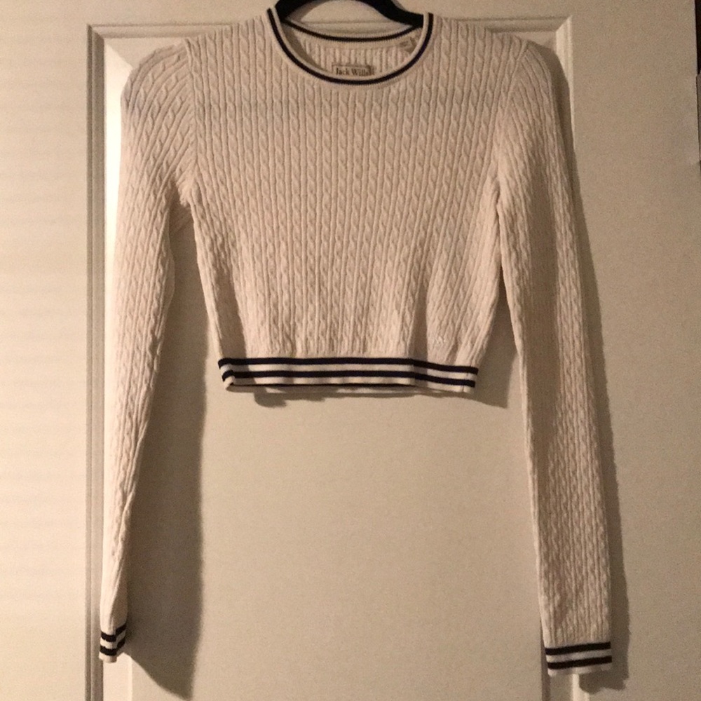 Long sleeve crop top. Size 2. Fits XS-SMALL